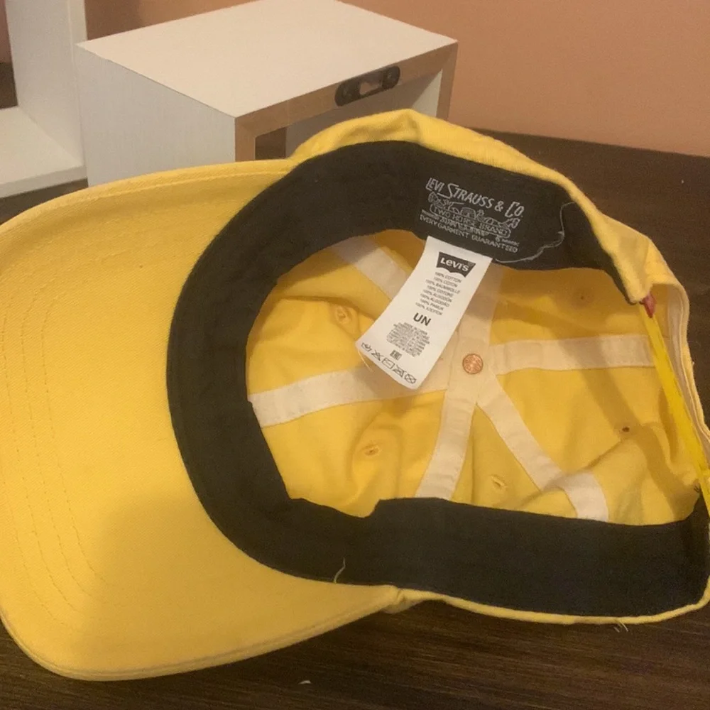 Levi’s hat - Picture 5 of 5